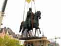 Reiterdenkmal kehrt zurueck auf dem Heumarkt P68